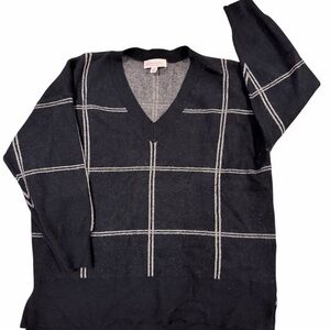 Philosophy Black V-Neck Sweater with Cream Check Pattern